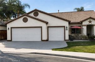 featured image of 292 Spinnaker St
