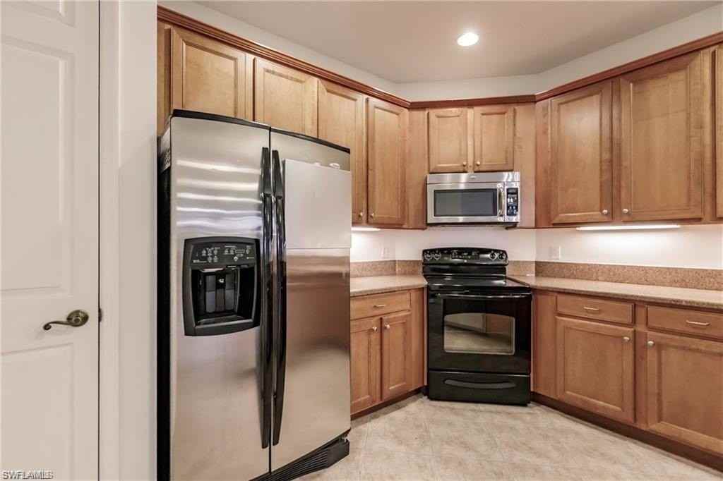 1375 Artesia Dr E #503 - Photo 3 of 33
