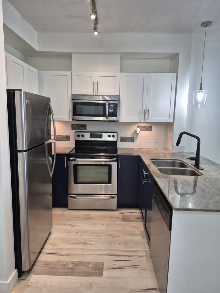 13468 King George Boulevard #103 - Photo 6 of 24