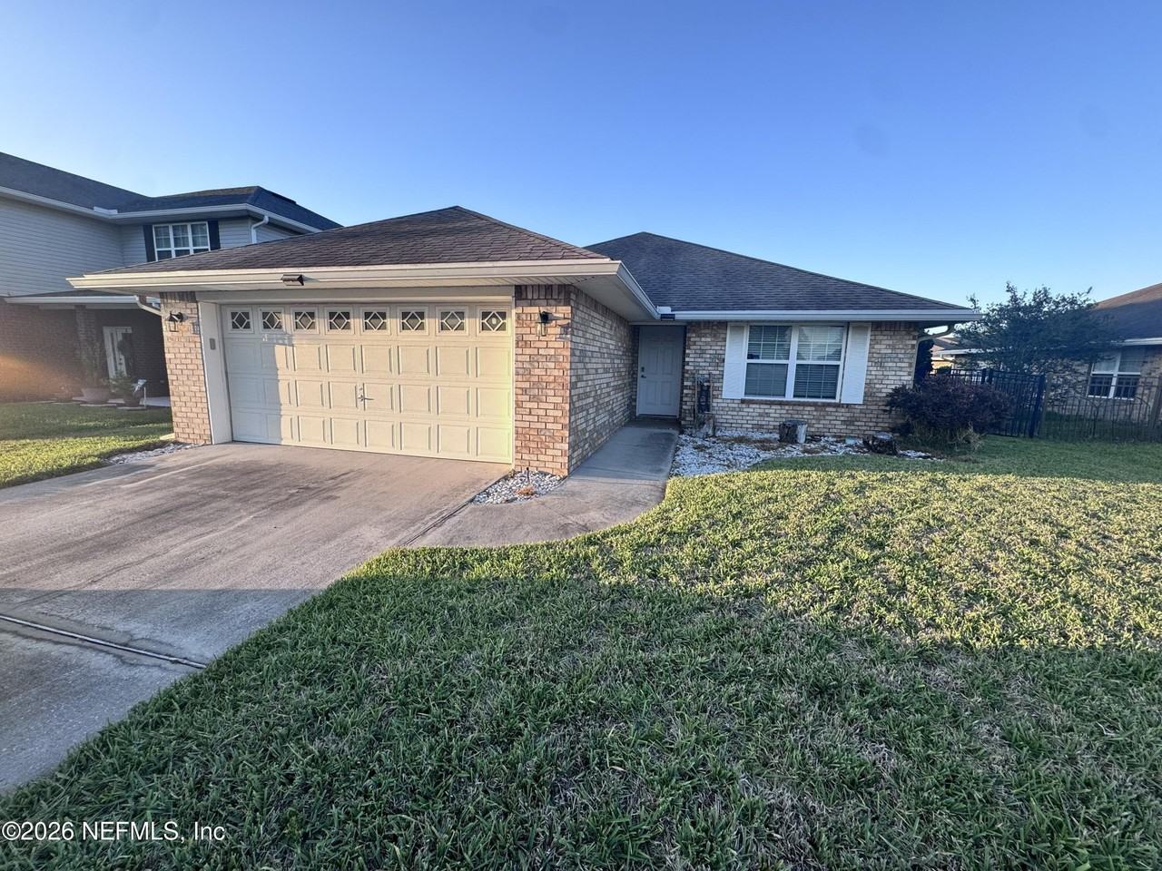 7565 Westland Oaks Dr - Photo 3 of 24