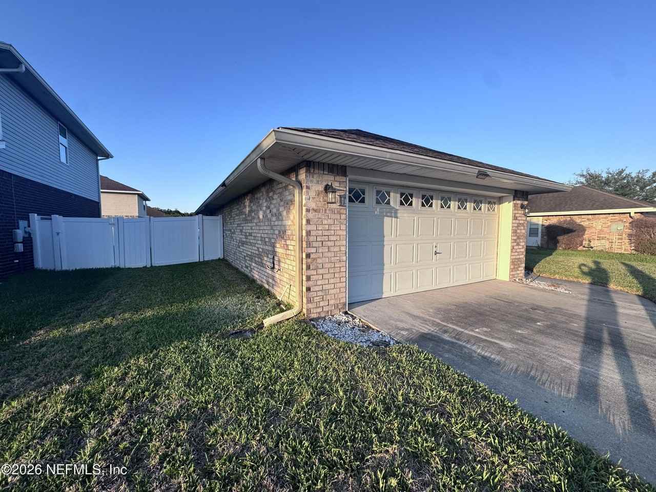 7565 Westland Oaks Dr - Photo 4 of 24