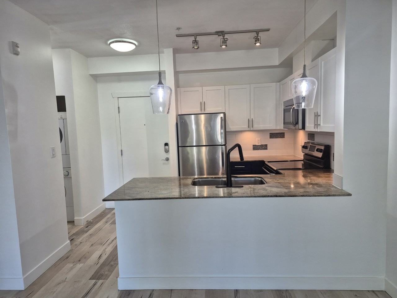 13468 King George Boulevard #103 - Photo 7 of 24