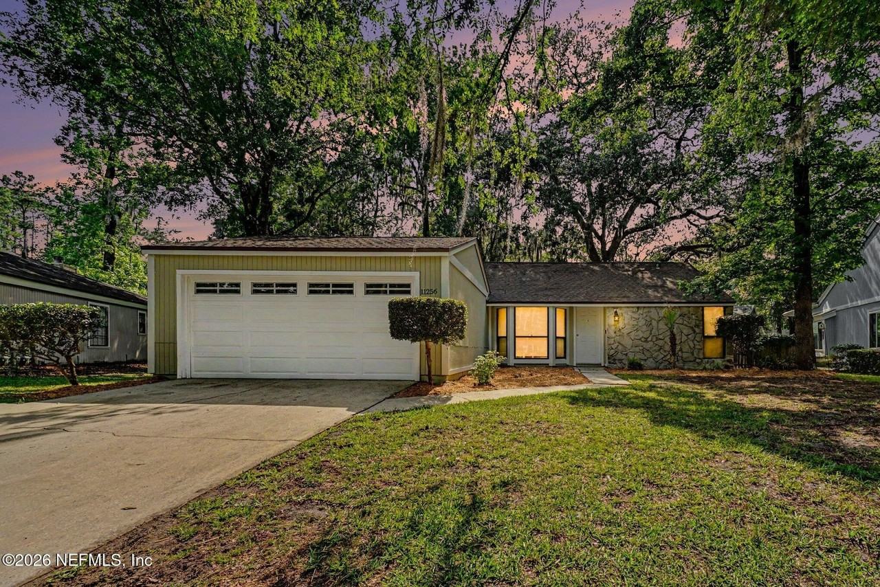 11256 Southington Pl