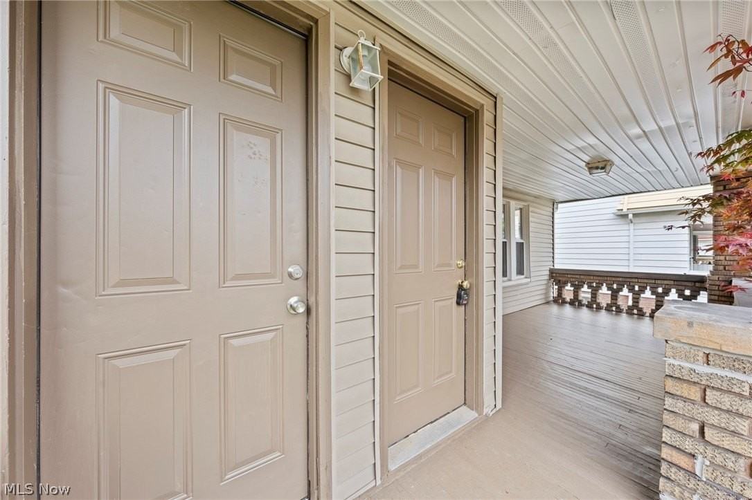 2056 Wascana Ave - Photo 3 of 20