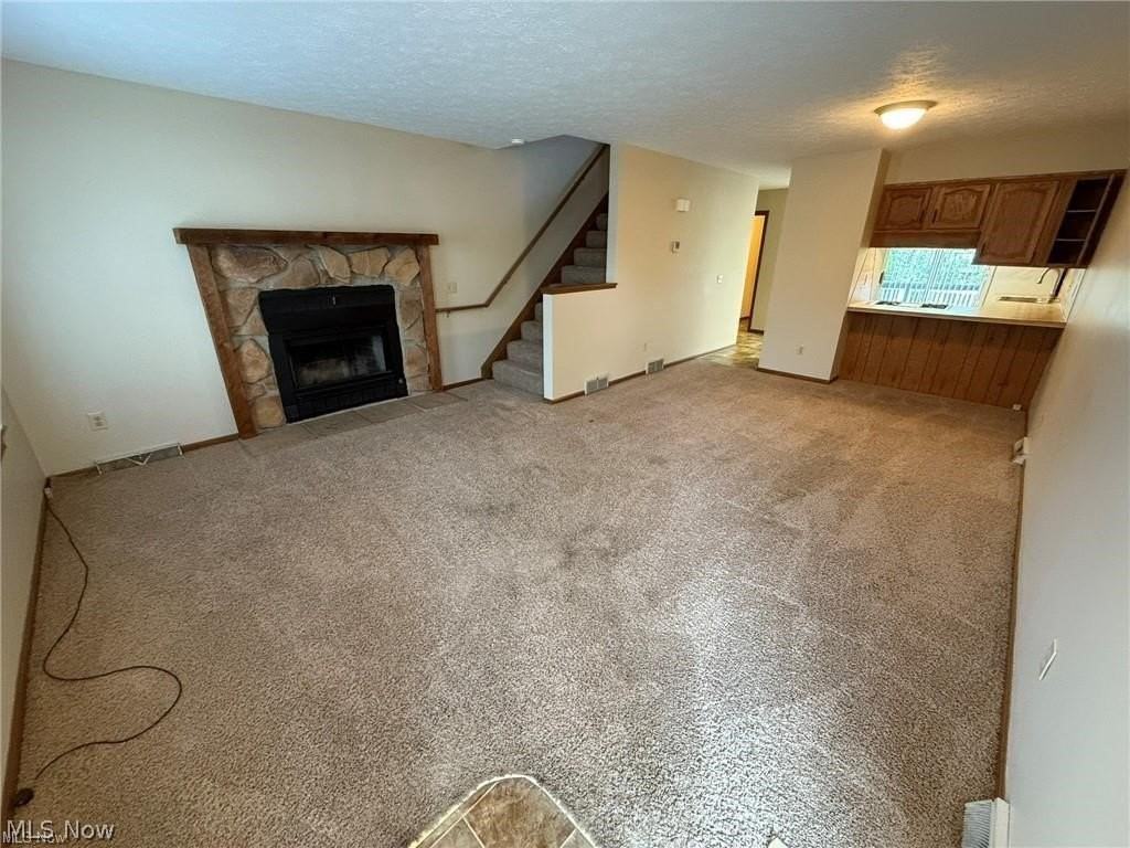 1667 Ann Cir Ne - Photo 3 of 16