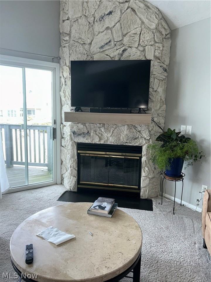 657 2nd St #7 - Photo 3 of 12