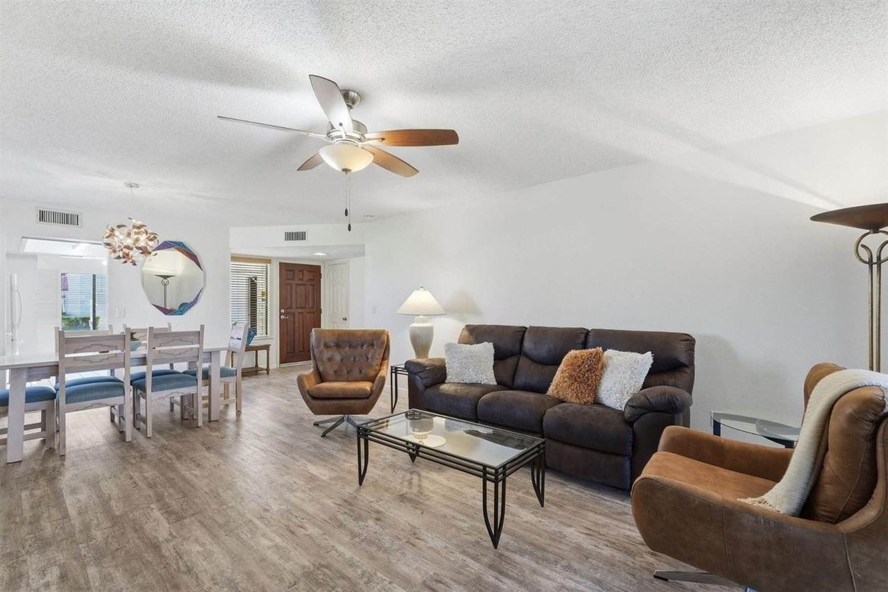 650 S Arrowwood Way - Photo 4 of 45