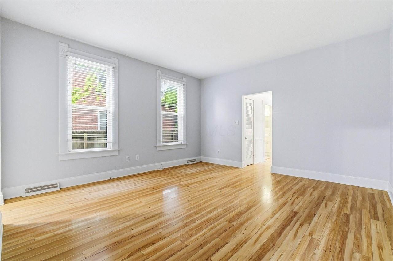 19 E Mithoff St - Photo 5 of 30