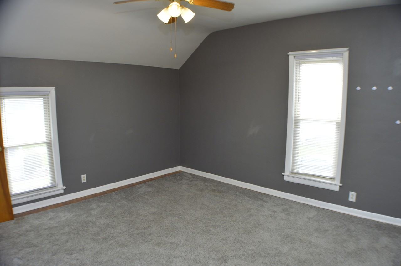 334 W 5th St #2 - Photo 7 of 29