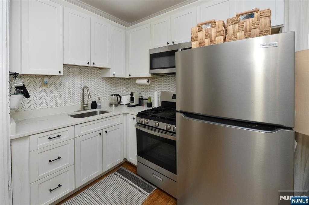 275 Engle N3 - Photo 3 of 12