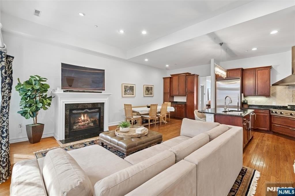 36 Regency Place TH - 36 - Photo 5 of 20