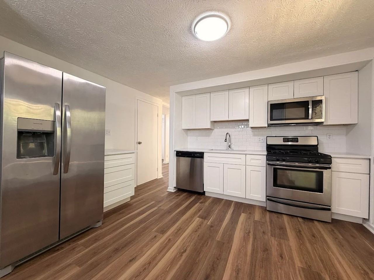 117 Hickory Dr - Photo 4 of 17