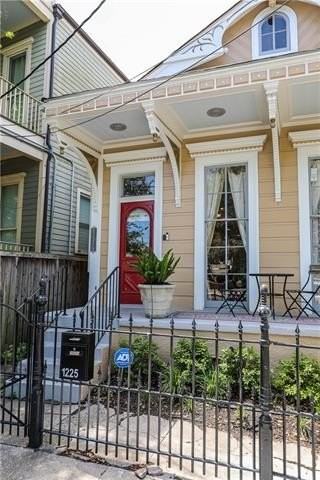 1225 Coliseum St - Photo 2 of 20