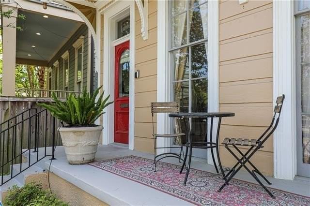 1225 Coliseum St - Photo 4 of 20
