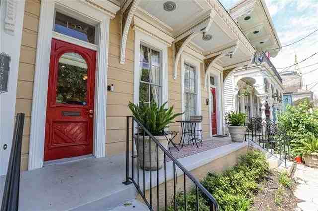 1225 Coliseum St - Photo 6 of 20