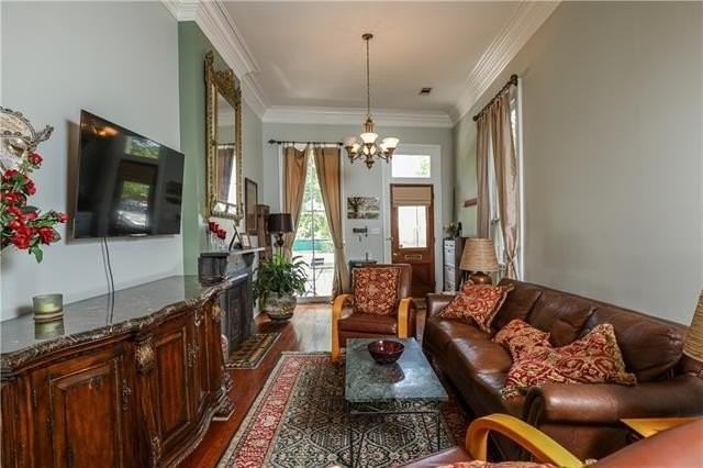 1225 Coliseum St - Photo 7 of 20