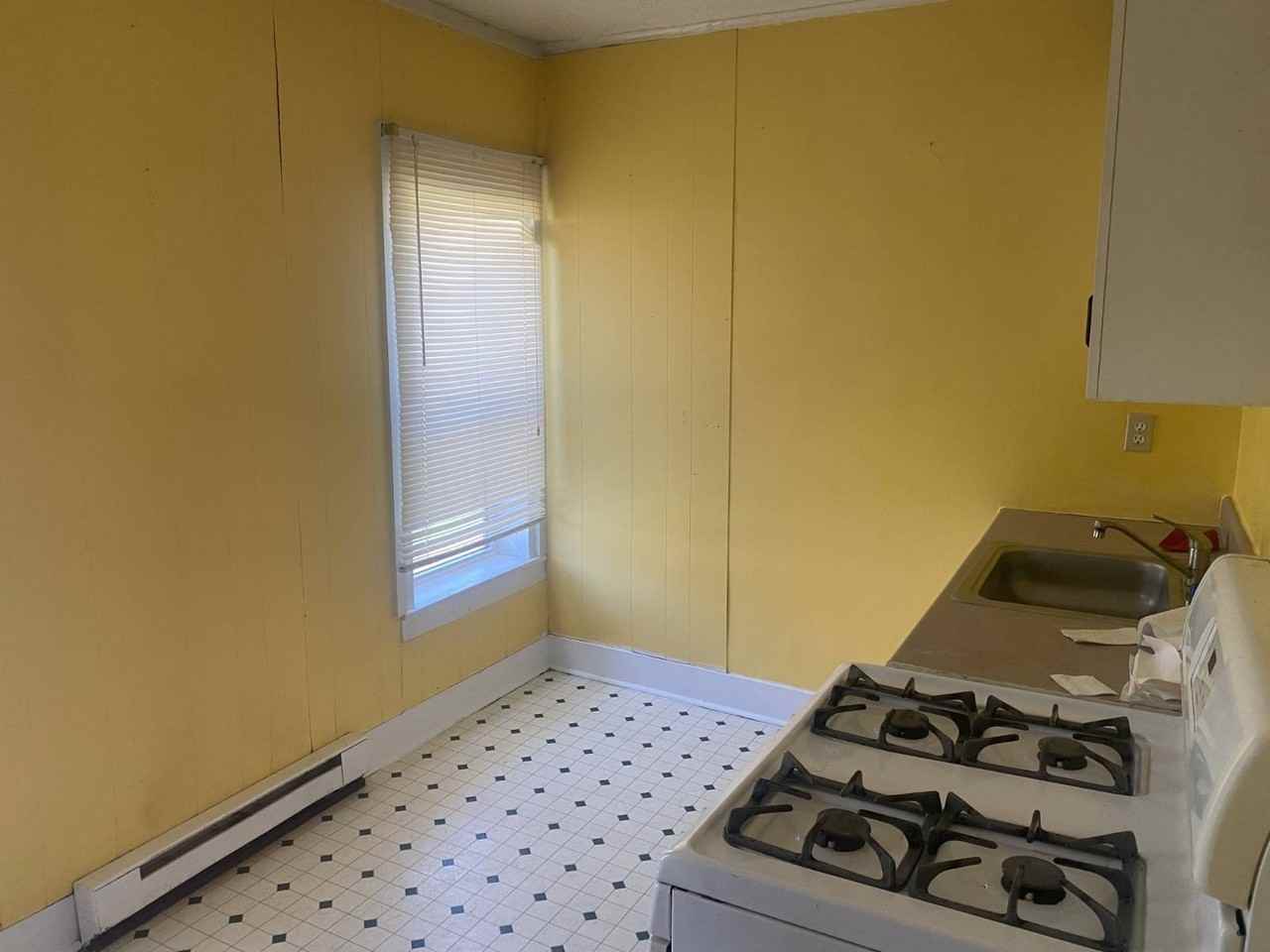 337 Bleecker St #2 - Photo 6 of 10