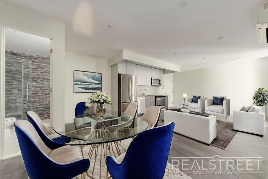 1178 Gates Ave #3F