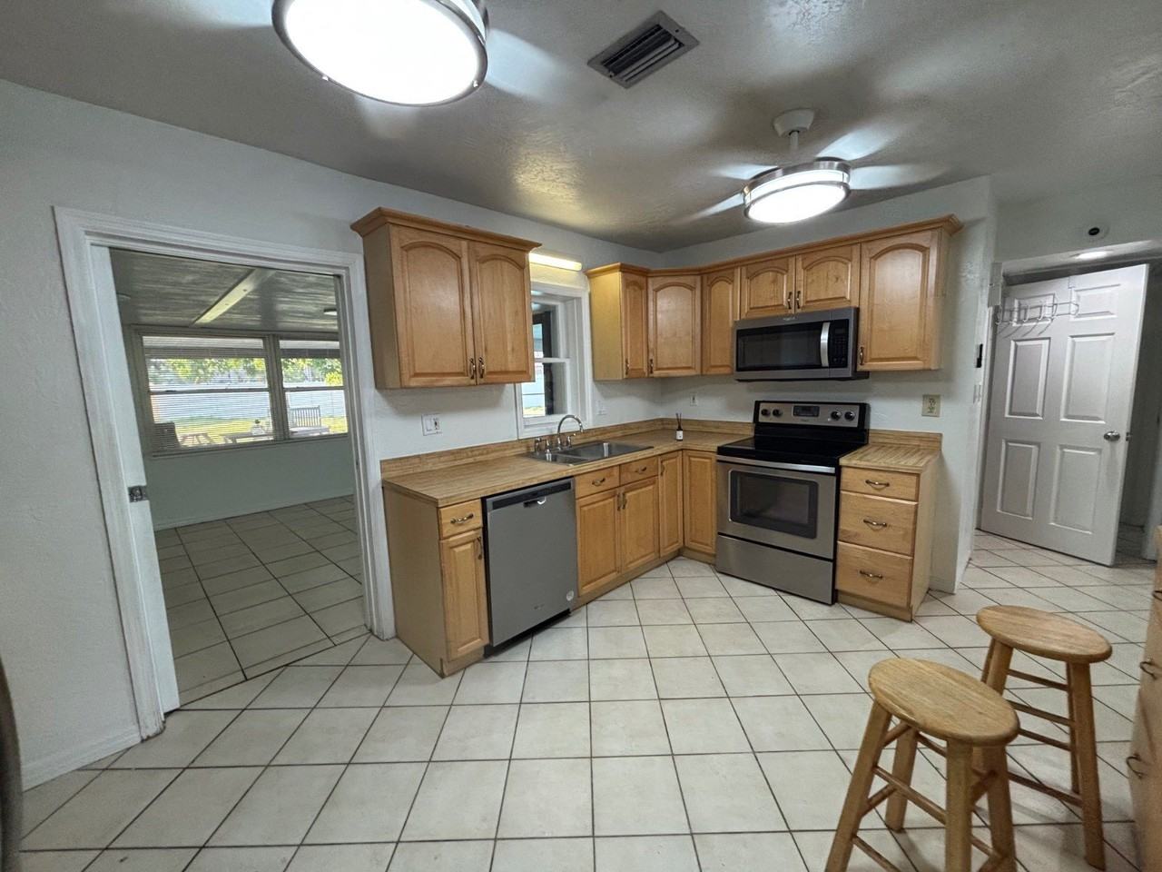 5299 32nd Ter N - Photo 5 of 30