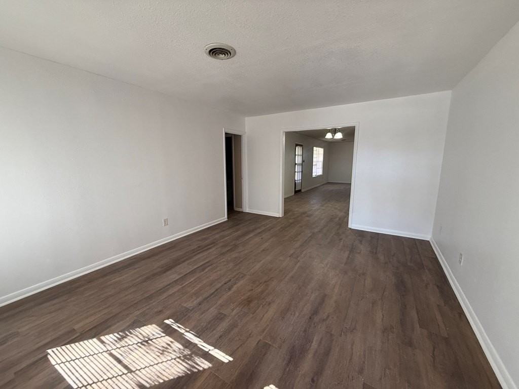 4425 Conley Ave - Photo 2 of 11