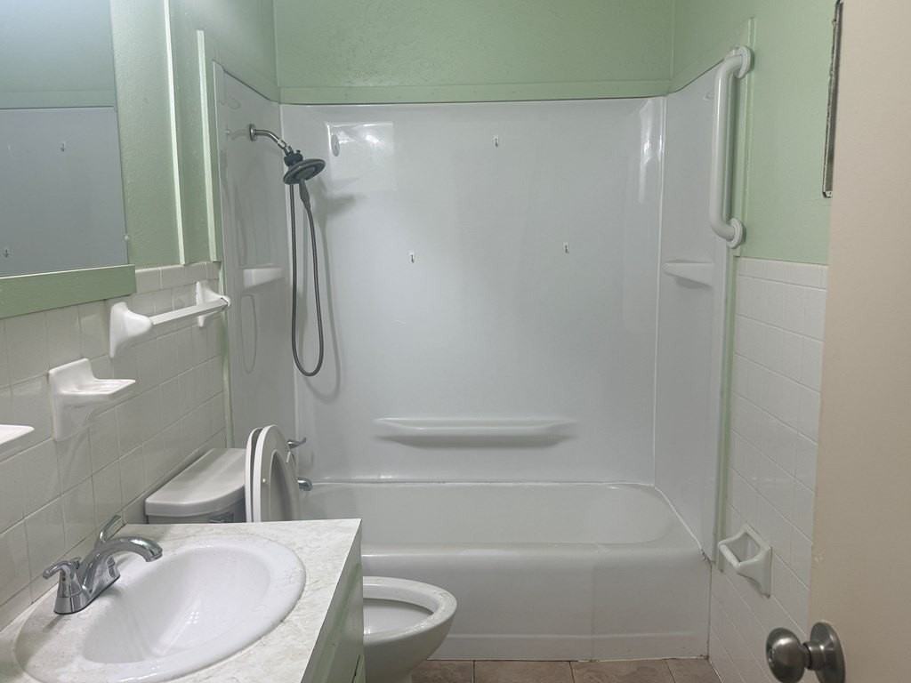 4425 Conley Ave - Photo 5 of 11