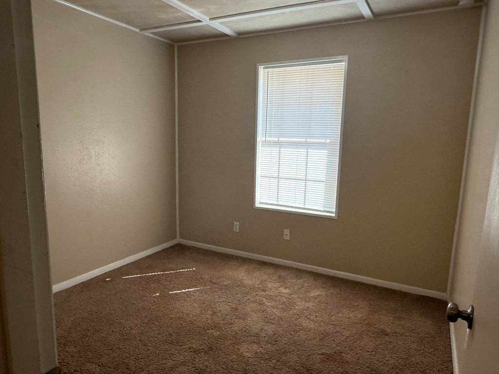 4425 Conley Ave - Photo 6 of 11