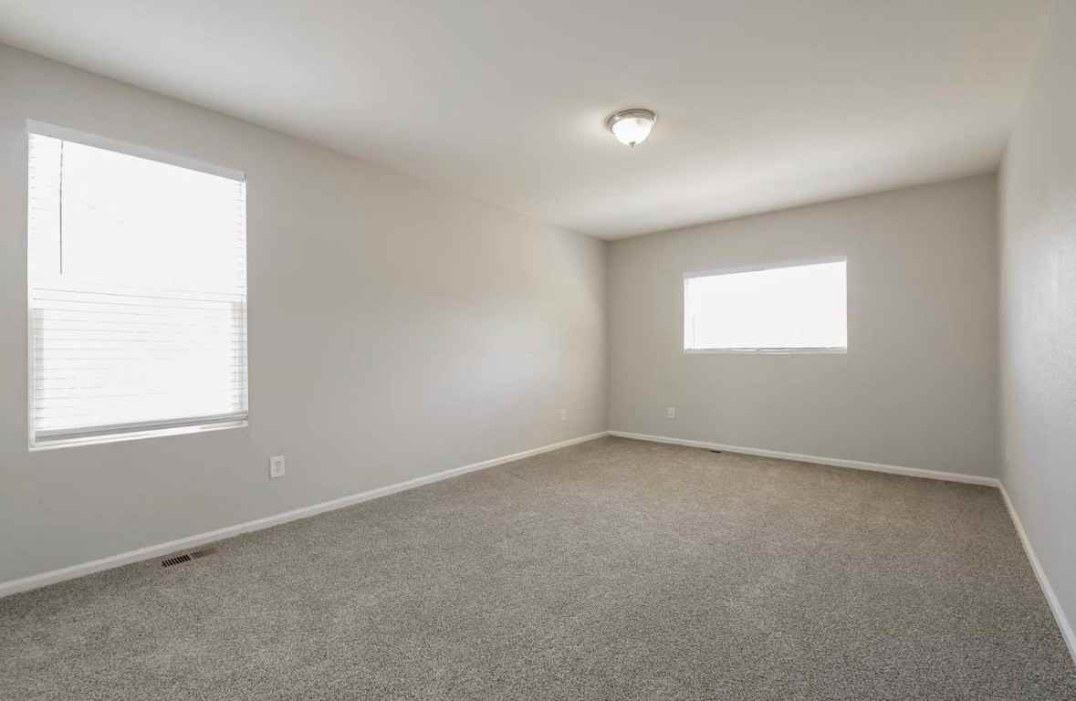 445 E 77th Ave - Photo 5 of 9