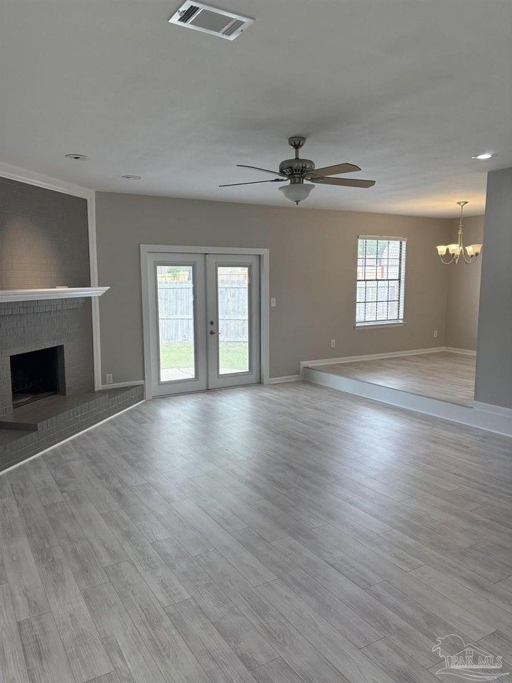 3021 Ranchette Sq - Photo 6 of 27
