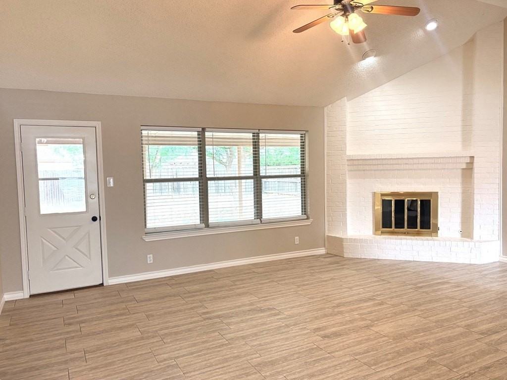 3309 Edgemont Dr - Photo 3 of 22
