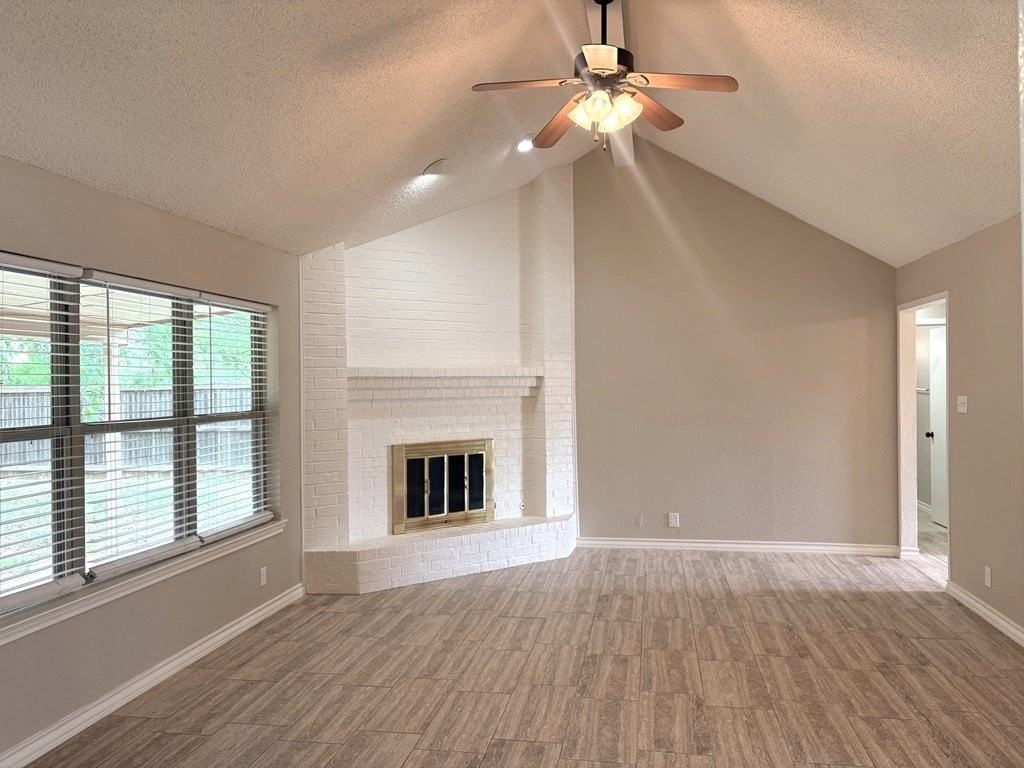 3309 Edgemont Dr - Photo 4 of 22