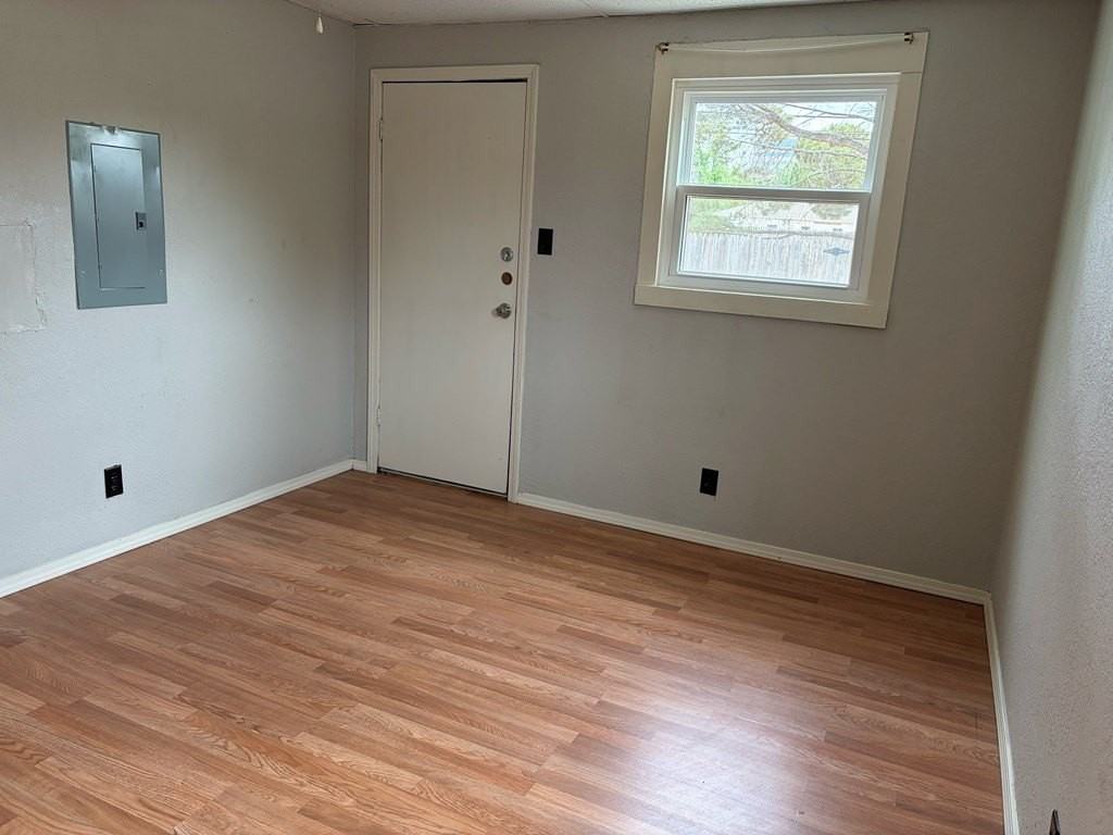 511 W Cuthbert Ave - Photo 4 of 9