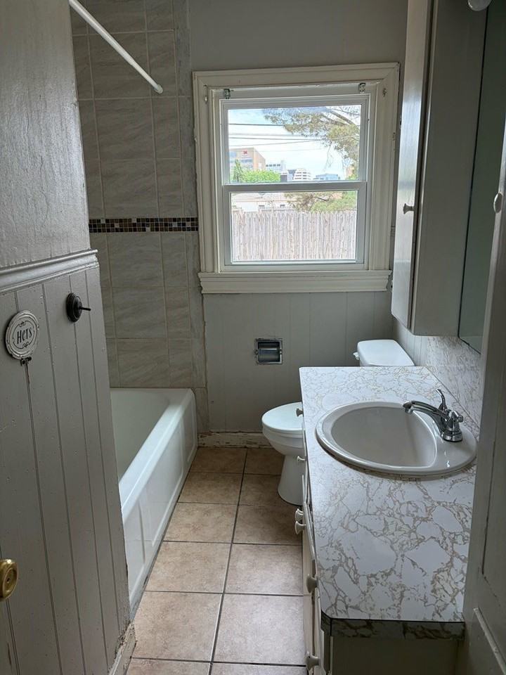 511 W Cuthbert Ave - Photo 5 of 9