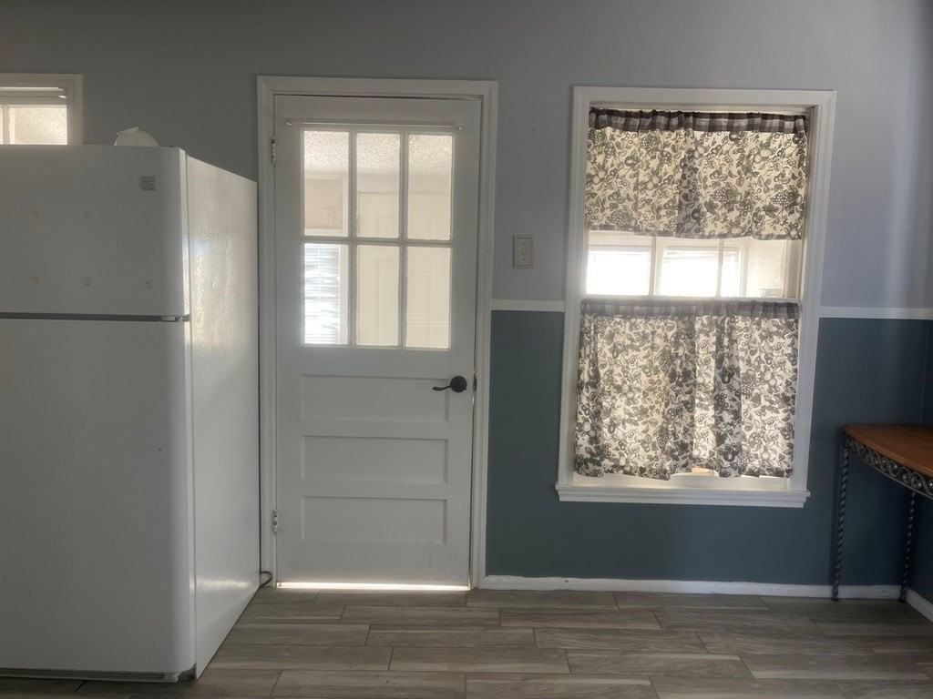 2605 W Washington Ave - Photo 4 of 11