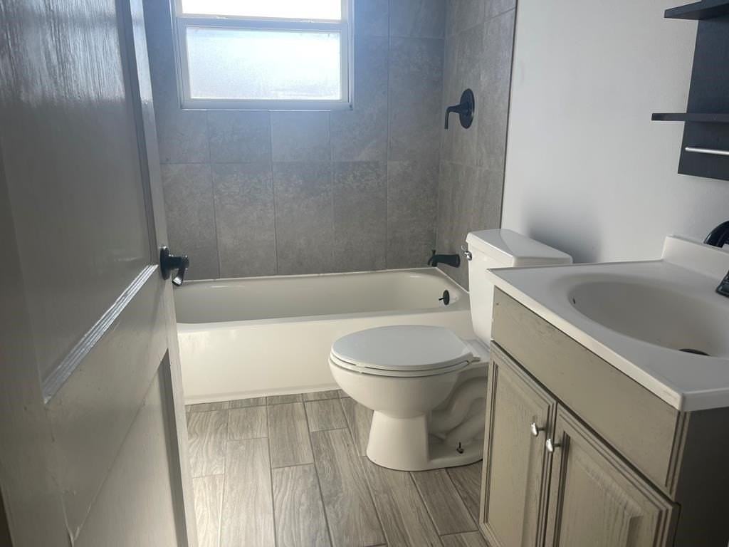 2605 W Washington Ave - Photo 6 of 11