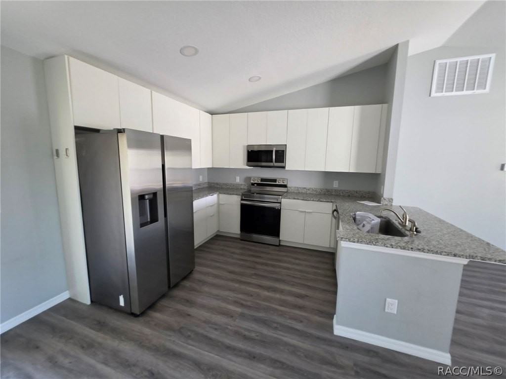 2289 W Citrus Springs Blvd - Photo 2 of 17
