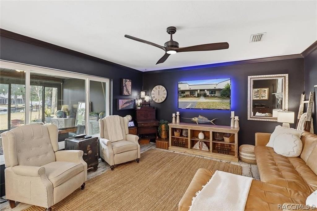 1637 Se Paradise Cir #204 - Photo 5 of 29