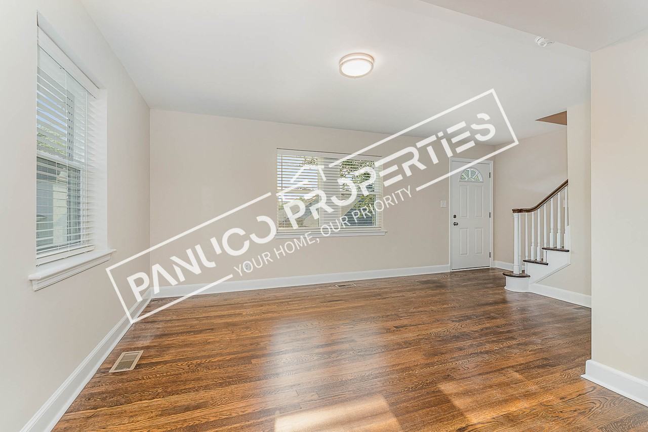 108 Adams St - Photo 5 of 15