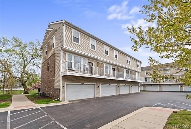 1031 #A N Sherman Drive #A - Photo 3 of 12