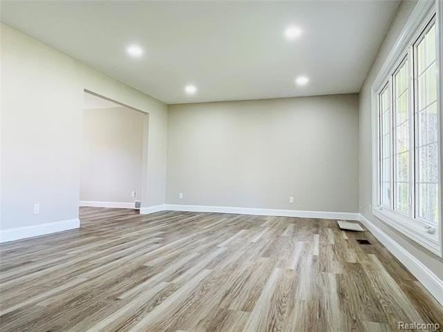 600 Sedgefield Dr - Photo 3 of 28