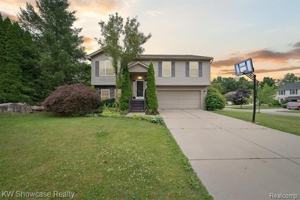 featured image of 2738 Birchwood Dr
