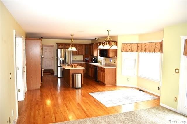 10155 Roberts Rd - Photo 2 of 28