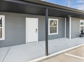 featured image of 411 S Main St #105