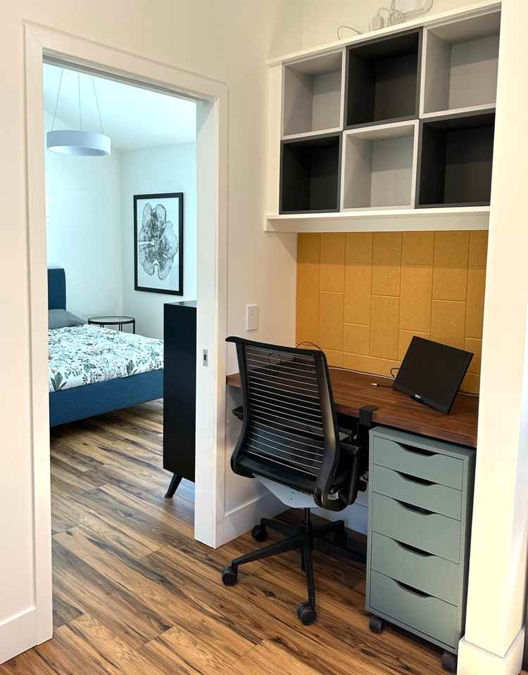 635A Ashbury Ave - Photo 4 of 7