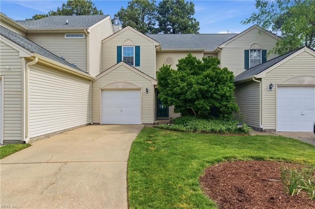 1290 Lake Dr