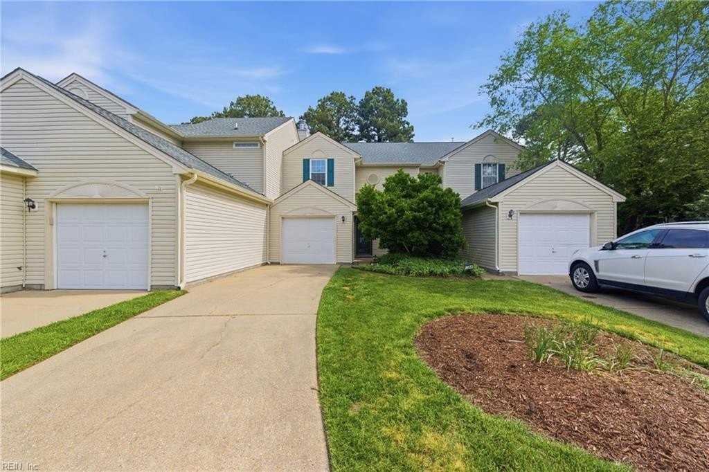 1290 Lake Dr - Photo 3 of 32