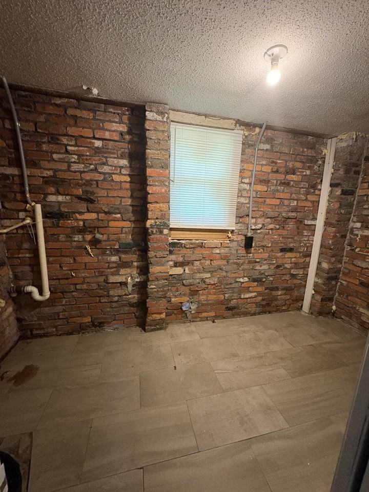 3902 Wesley Dr - Photo 5 of 11