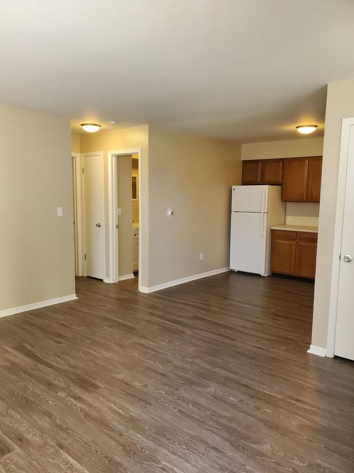 Garfield713 (MK-KS) - Photo 2 of 14