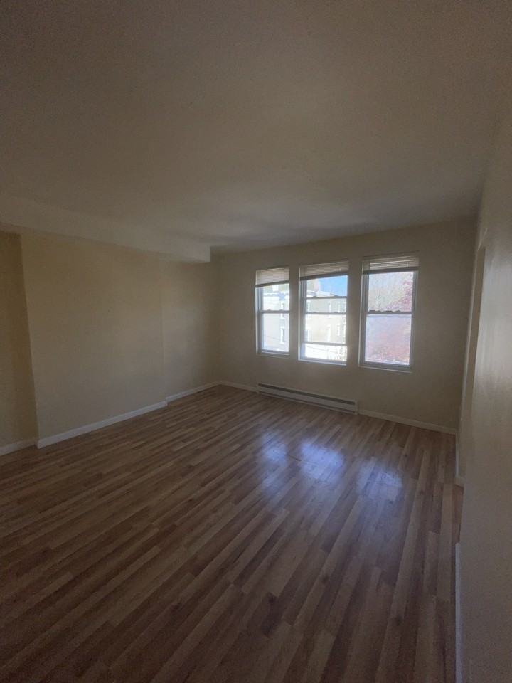47 Bedford Street #47C