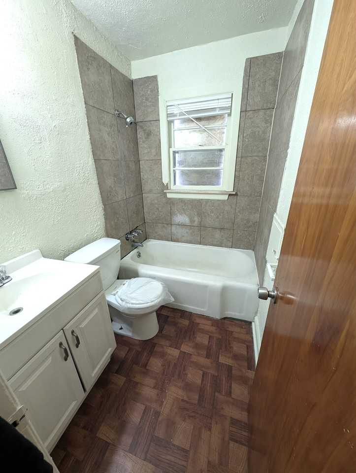 5413 Dupont St #1 - Photo 7 of 17