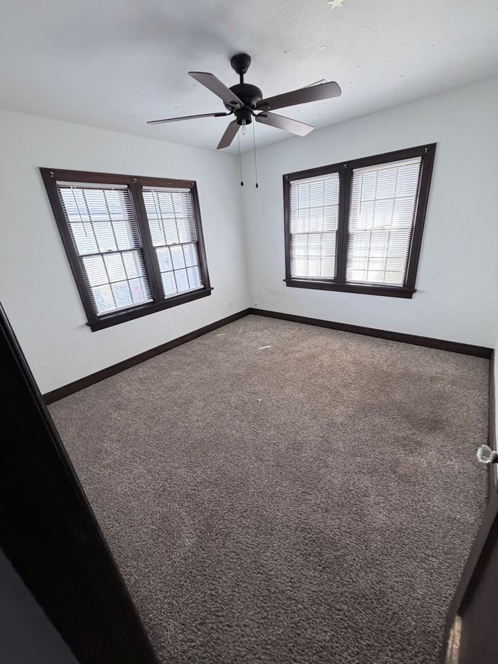 1112 Nw Birch Ave #1 - Photo 3 of 10